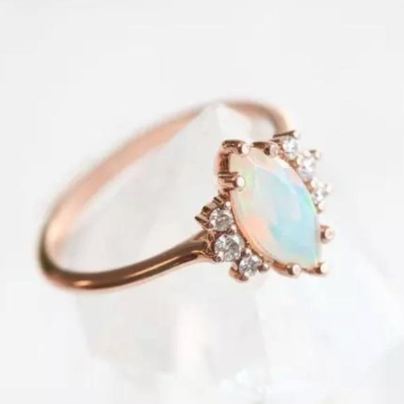 NEW GOLD OPAL DIAMOND RING, CUTE RING, SHINY RING. - Picture 2 of 5